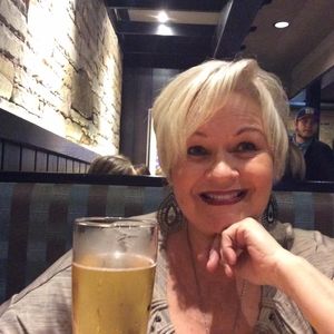 Meet your Posher, Debbie